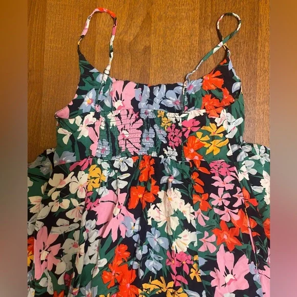 Old Navy Red and Green Strapless Sundress - Picture 6 of 10